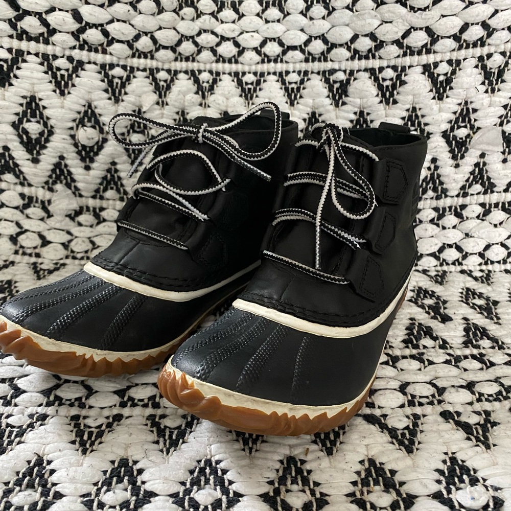 Sorel Duck boots size 7.5